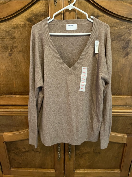 Old Navy Sweaters - XXL Old Navy Women's V-Neck Sweater - Taupe